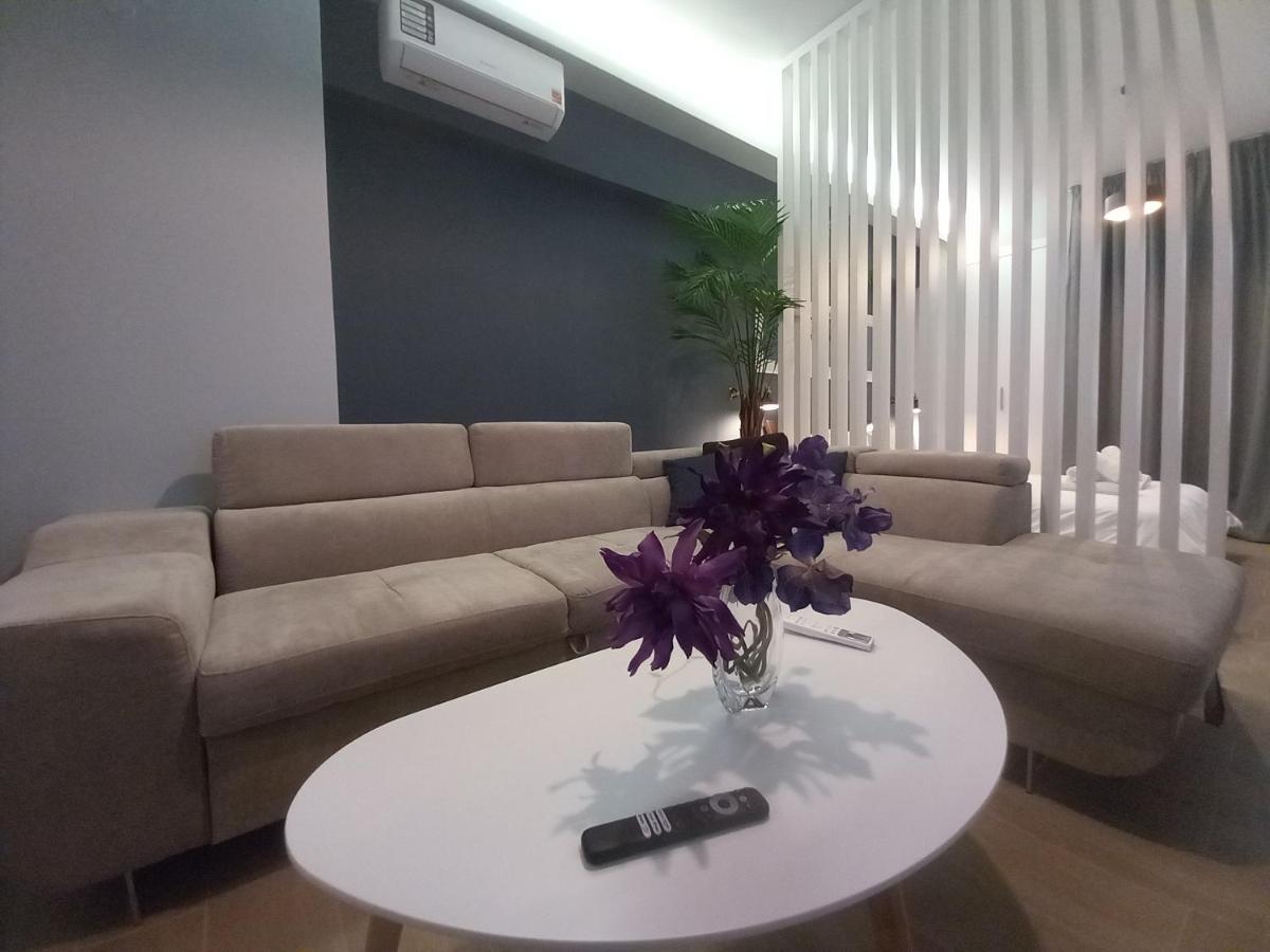 Spaceone "Downtown Glam" By #Gimispace Lux Apt 테살로니키 외부 사진